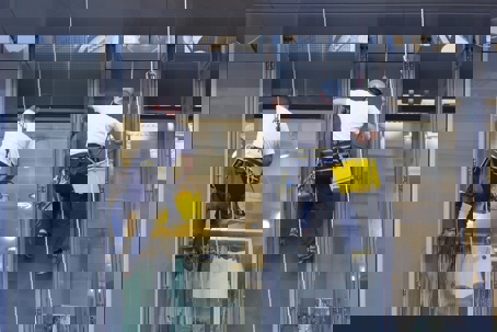 Cleaning high rise windows